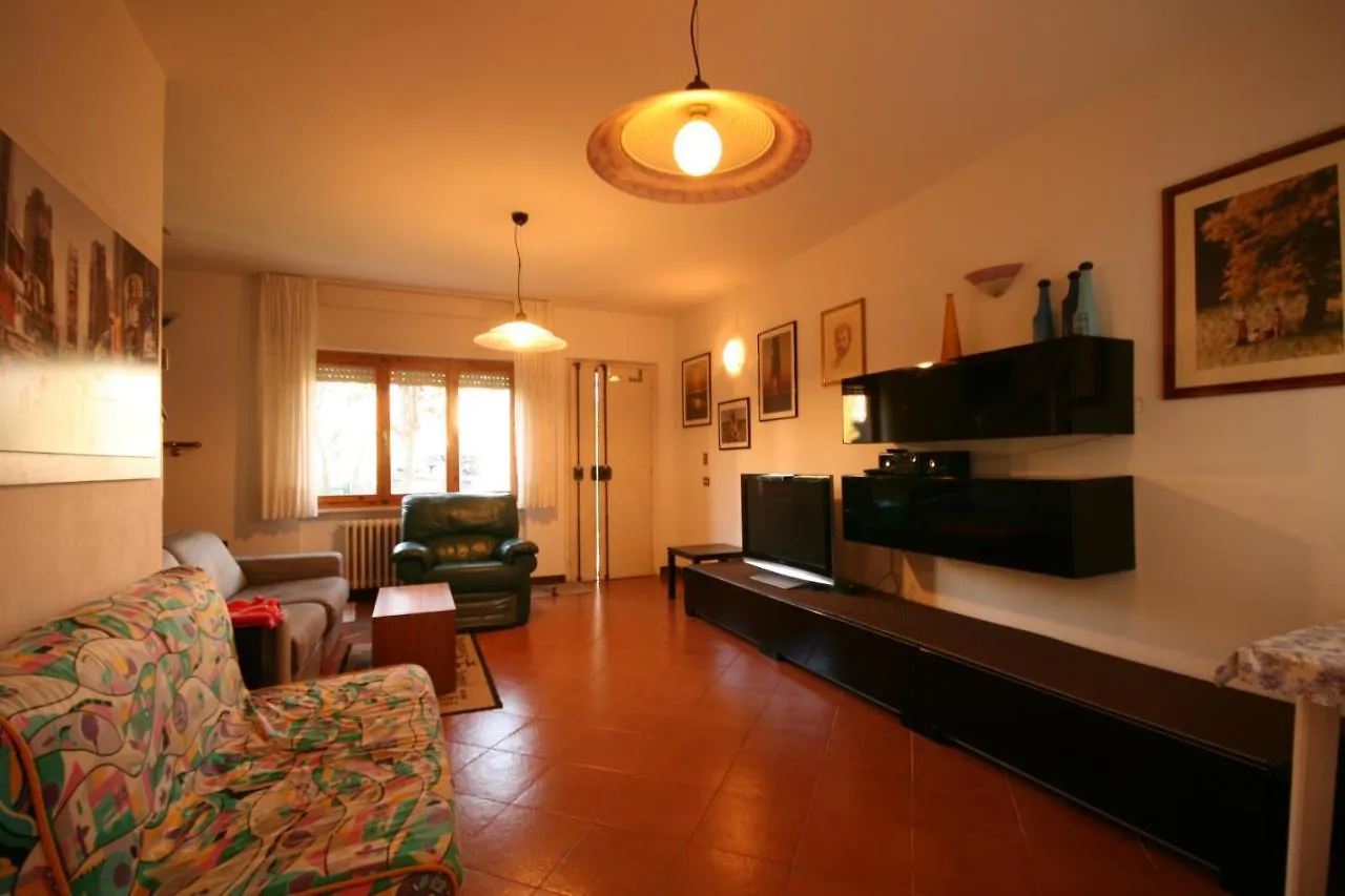 Appartamento Indipendente Con Giardino Ideale Per Famiglie Marina di Castagneto Carducci 0*,  Italy